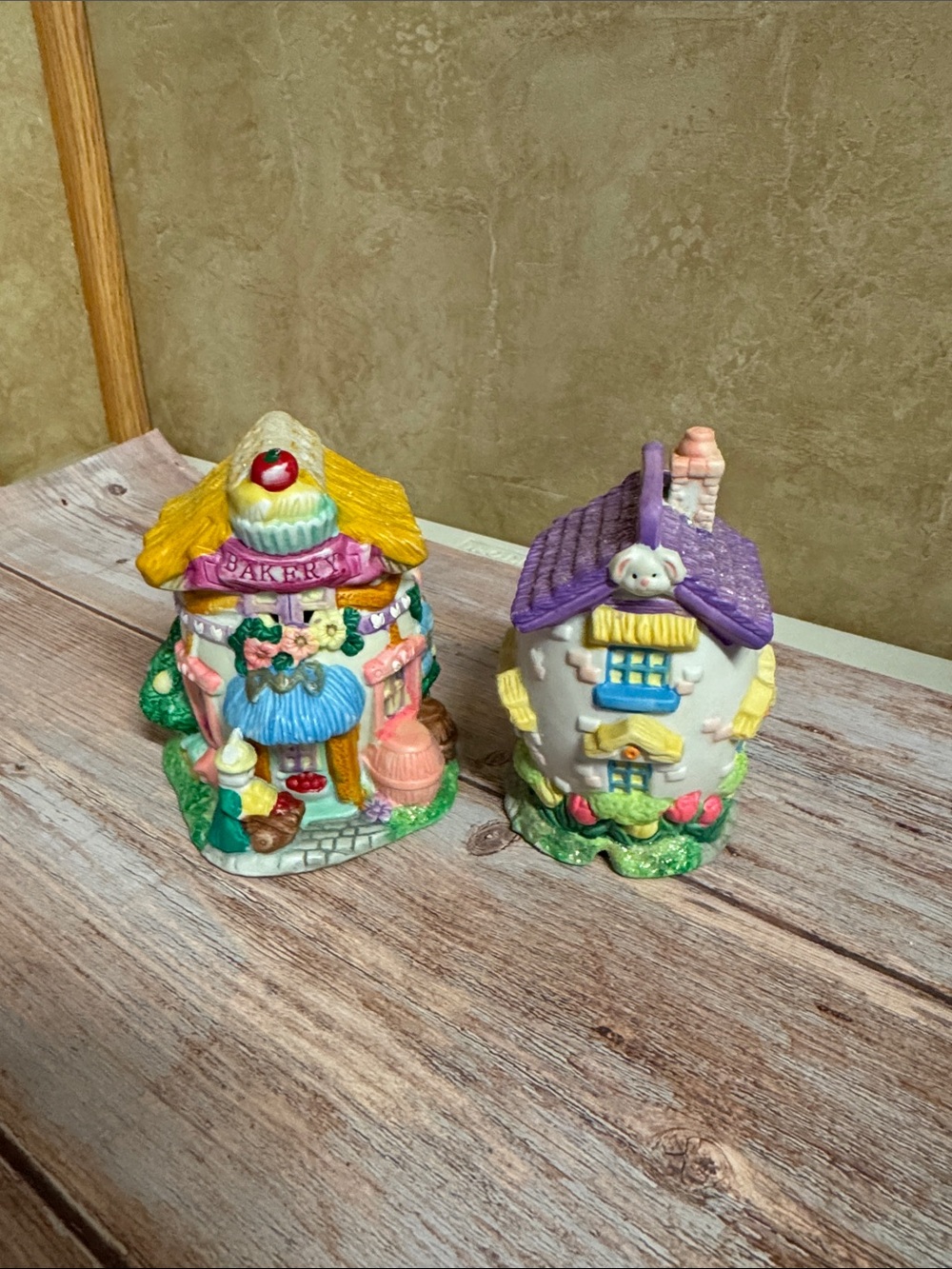Set of 2 VTG Hoppy Hollow 2002 Easter Decor Item #PHK7878